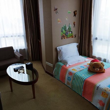 Dalian Furong International Hotel Bagian luar foto